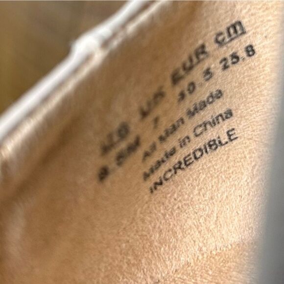 NWOT Life Stride Velocity 2.0 Slip On - Picture 9 of 9